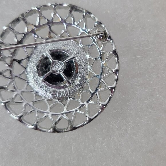 Vintage Sarah Coventry Silver Filigree Round Black Cabochon Center Pin  Brooch - Picture 3 of 6